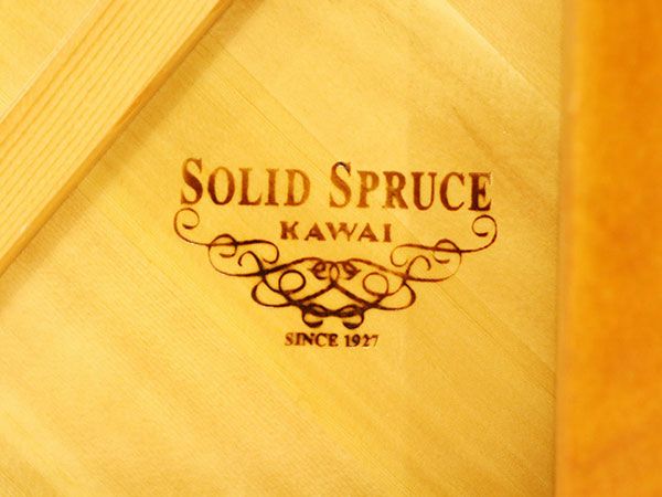 中古アップライトピアノ　KAWAI（カワイ）C81F　SOLID　SPRUCE