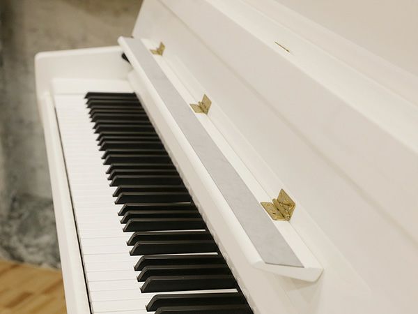 中古ピアノ　KAWAI（カワイ）K200ホワイト　譜面台