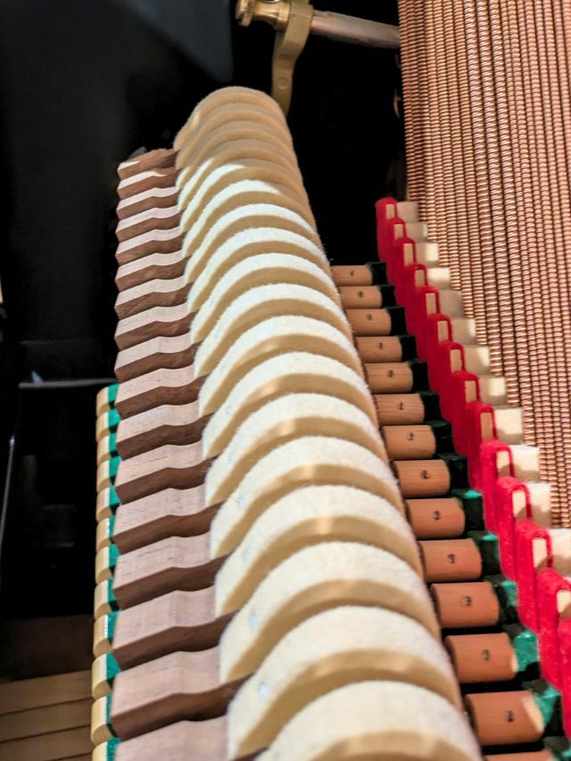 STEINWAY＆SONS（HAM）（スタインウェイ＆サンズ） V125 中古ピアノ