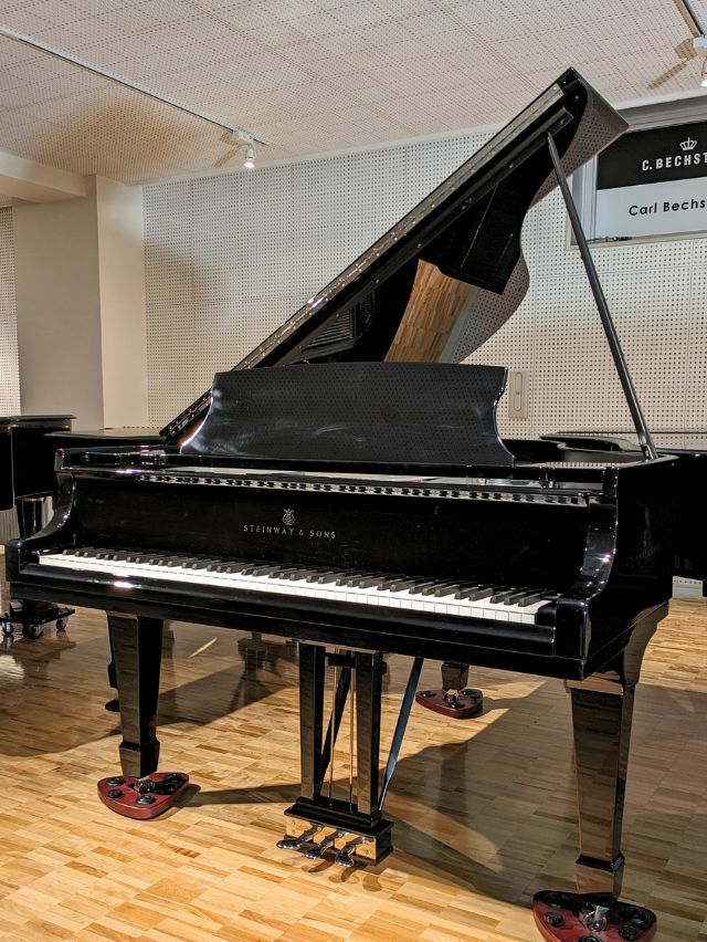 中古スタインウェイ (STEINWAY＆SONS）M170　本体