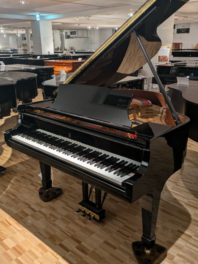 STEINWAY＆SONS（スタインウェイ＆サンズ） S155 中古スタインウェイ