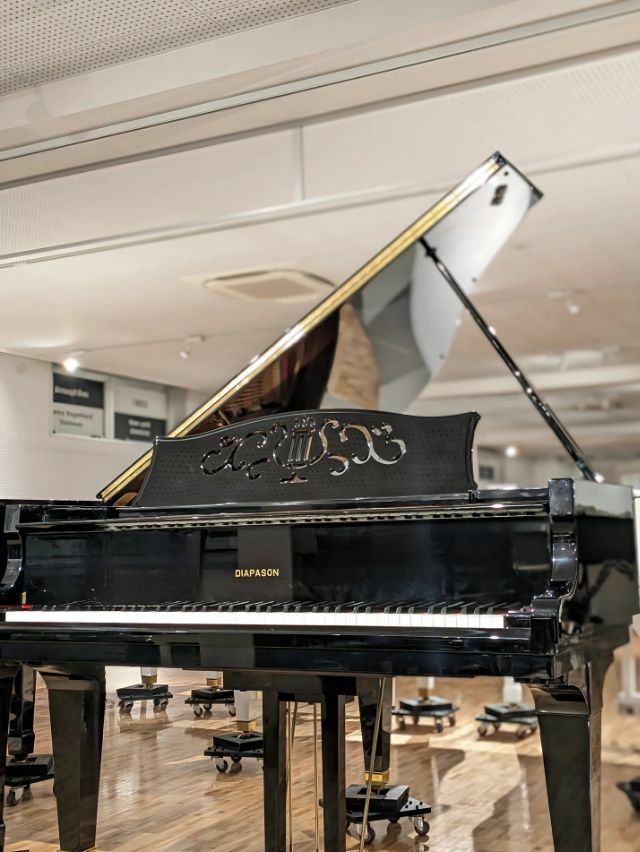 DIAPASON(ディアパソン) D164R 中古グランドピアノ 小型ながら