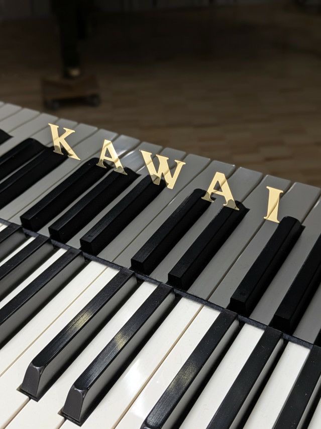 ハイエンドセミグランドタイプ/ KAWAI K70 2001年式 アップライトピアノ K-700｜製品情報｜河合楽器製作所 製品サービスサイト