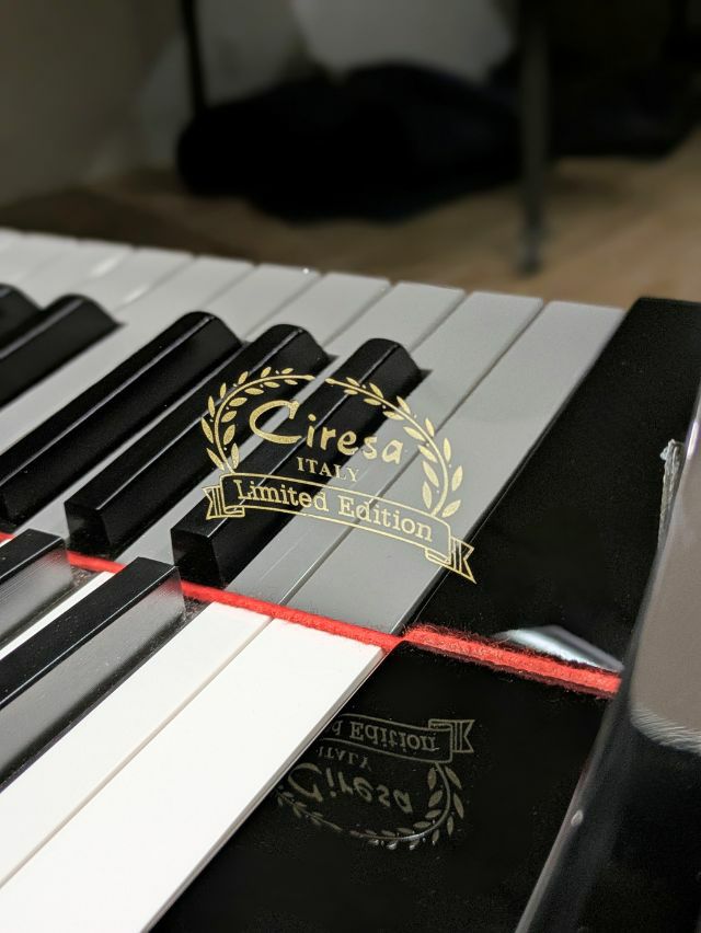 KAWAI　アップライトピアノ　Si16 Rosina　ロジーナ インテリアピアノSiシリーズ ラウレッタ・ロジーナ・ジルダ 発売