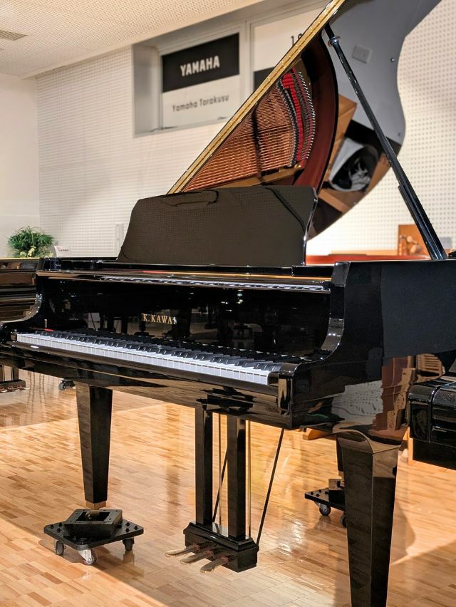KAWAI(カワイ) GL10 中古グランドピアノ 4畳半に設置可能な小型