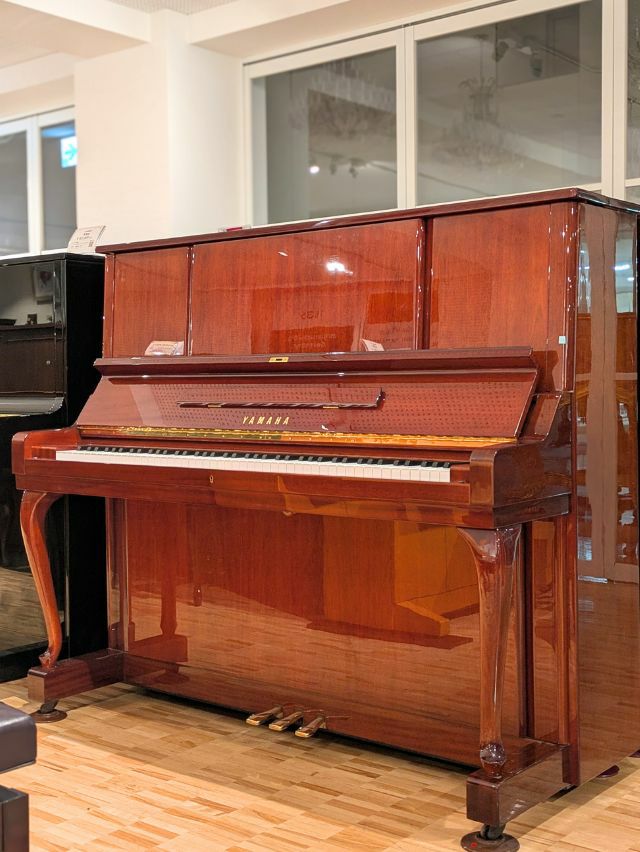 YAMAHA W106B アップライトピアノ　木目調　猫足タイプ YAMAHA(ヤマハ) W106B 中古ピアノ 人気No.1♪ヤマハ木目調・猫脚