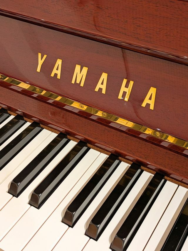 YAMAHA(ヤマハ) W106B 中古ピアノ 人気No.1♪ヤマハ木目調・猫脚