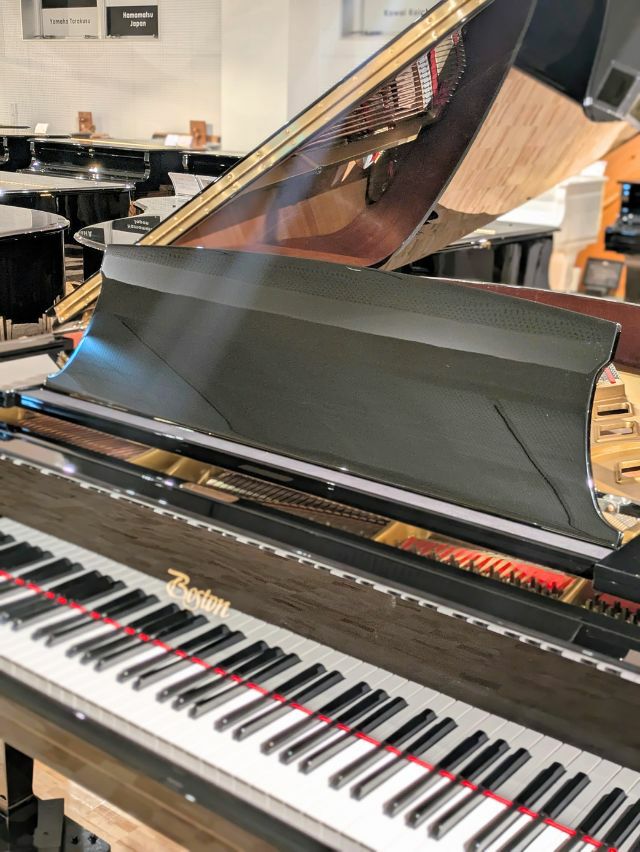 BOSTON(ボストン) GP178II 中古グランドピアノ クラスを超えた響板面積