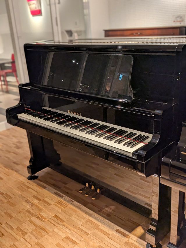 KAWAI(カワイ) Si16Rosina 中古ピアノ 小型・木目ピアノをお探しの方に