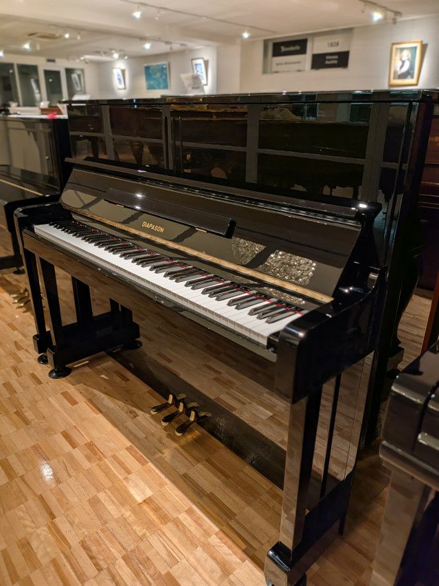 中古ピアノ DIAPASON(ディアパソン)D25B 初めてのピアノとしてお勧めな